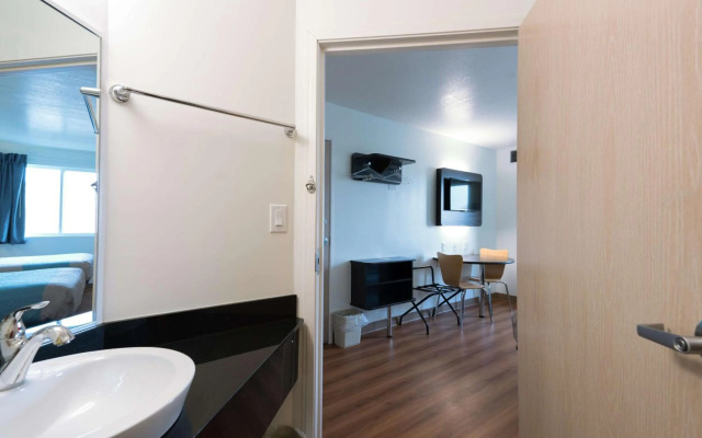 Motel 6 Pottstown, PA