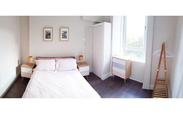 Glasgow South-side City Apartment