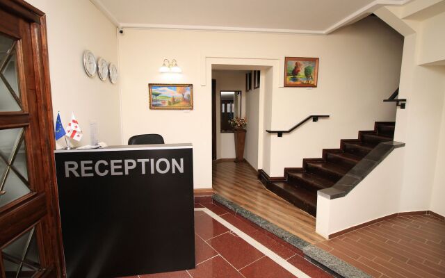 Old Villa Sololaki