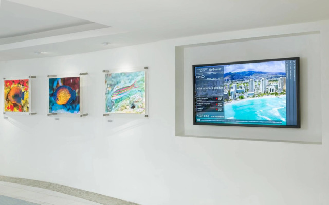 Courtyard by Marriott Waikiki Beach