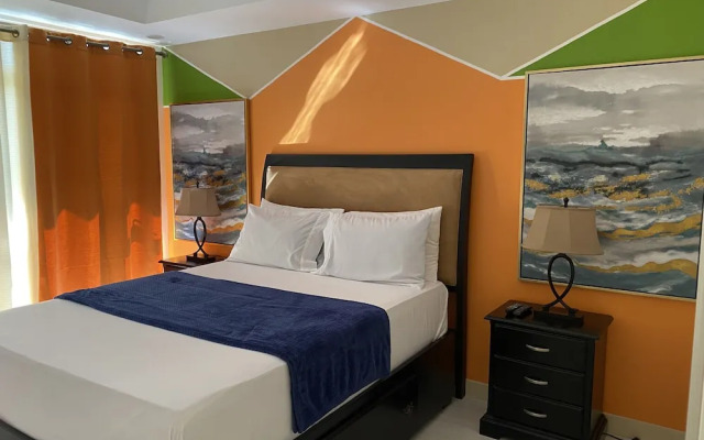 Echelon Escape Luxury 1B/R with Pool & Gym