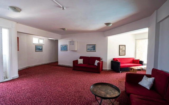 Ayapam Hotel