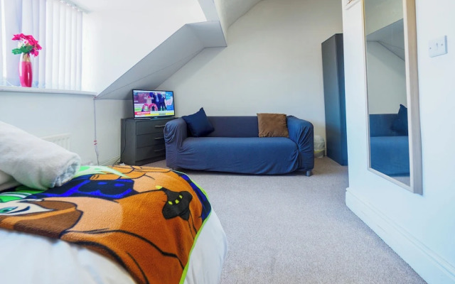 WoodHus Executive Double Room  6