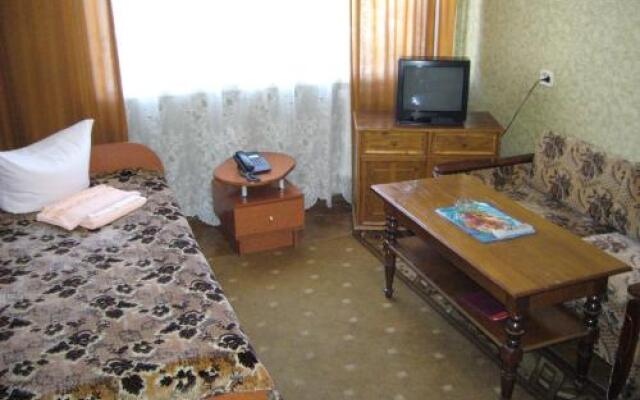 Hotel Profspilkovyi