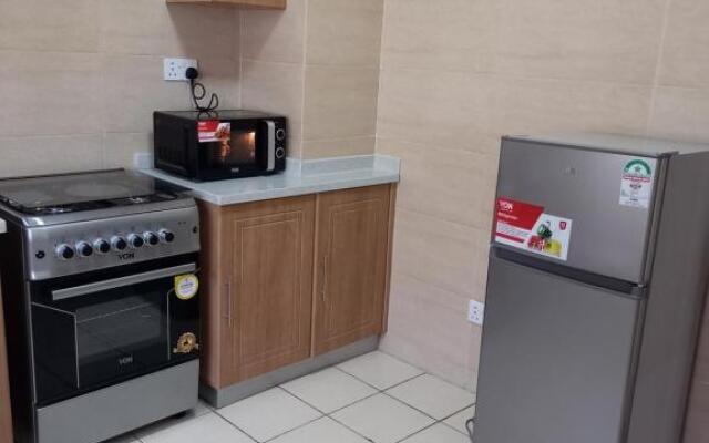 Good Guest RM 3 Sharing Living and Kitchen USD33
