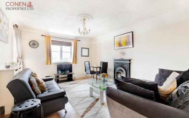 Stunning 2-bed Apartment in Grays