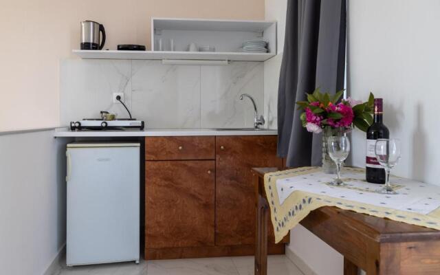 Miros Hotel Apartments