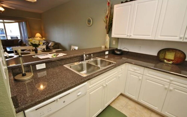 Oceanwalk 14-505 Apartment 3