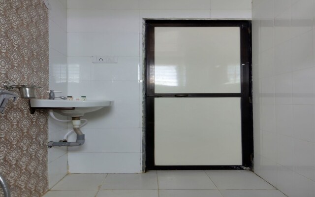 OYO 11485 Hotel Elite Inn