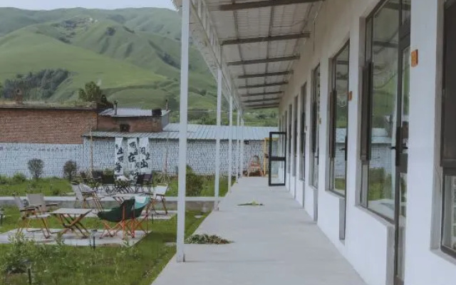 Nalati Yuekongshan Homestay (Nalati Grassland) – Outside – Xinyuan