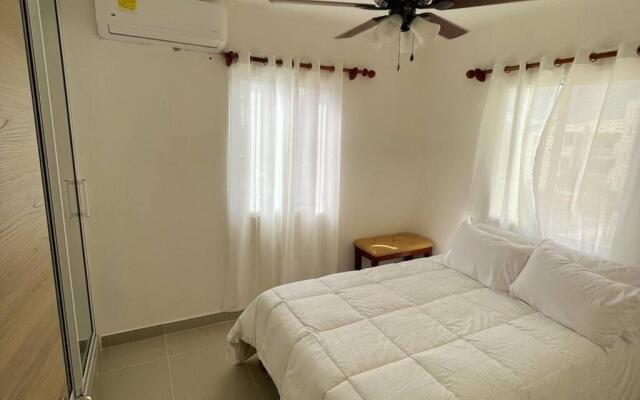 Apt in punta cana 7 minutes from airport , beaches