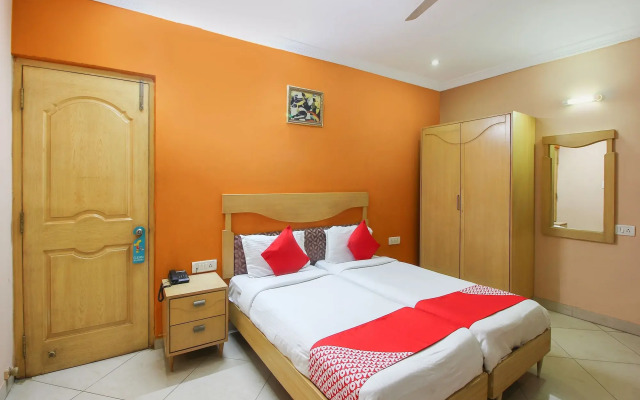 OYO 18488 Hallmark Begumpet