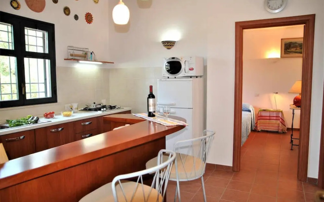 Red Roses Flat in a Semi-detached Villa