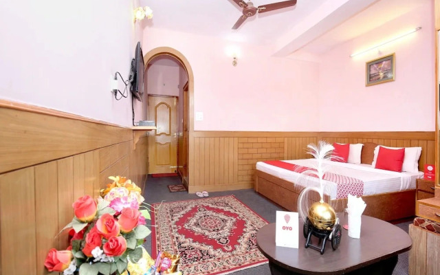 Aditya Home Stay by OYO Rooms