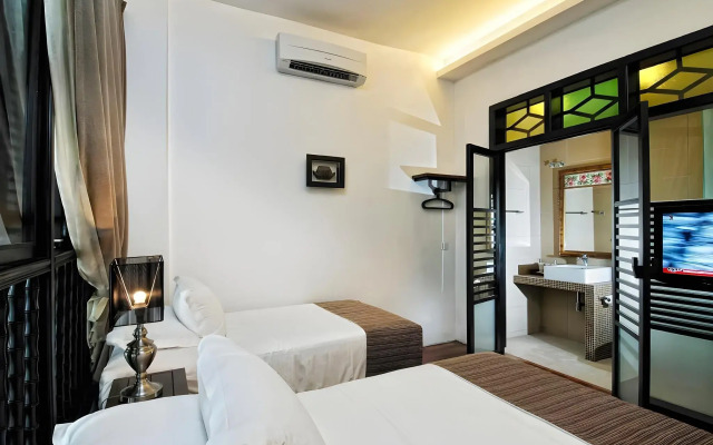 Courtyard At Heeren Boutique Hotel