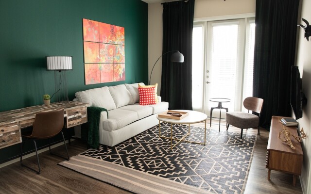 Chic Apts Barton Creek by WanderJaunt