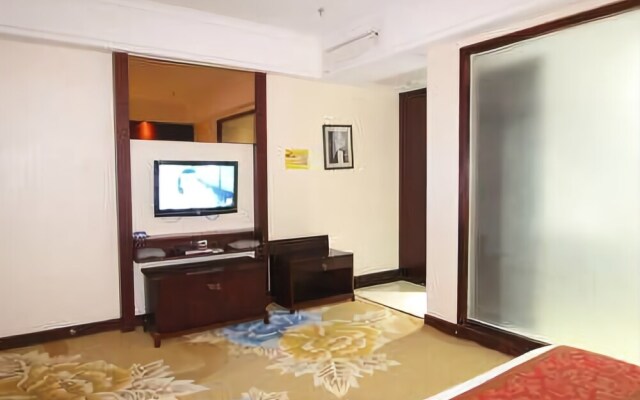 Gold Coast Hotel