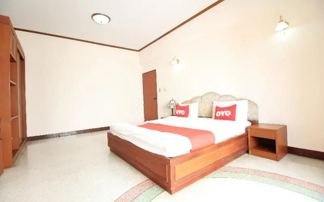 OYO 247 Diamond Place