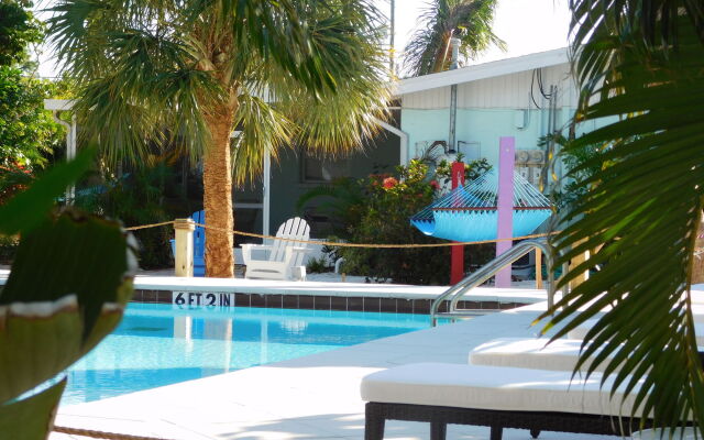 Siesta Key Palms Resort