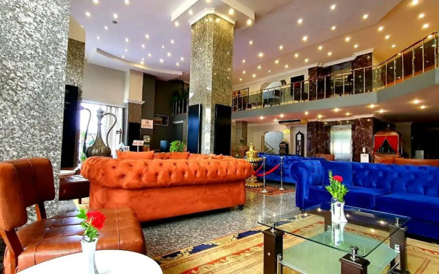 Grand Isias Hotel