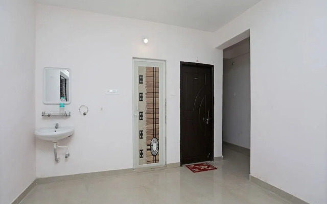OYO 13527 Usha Residdency