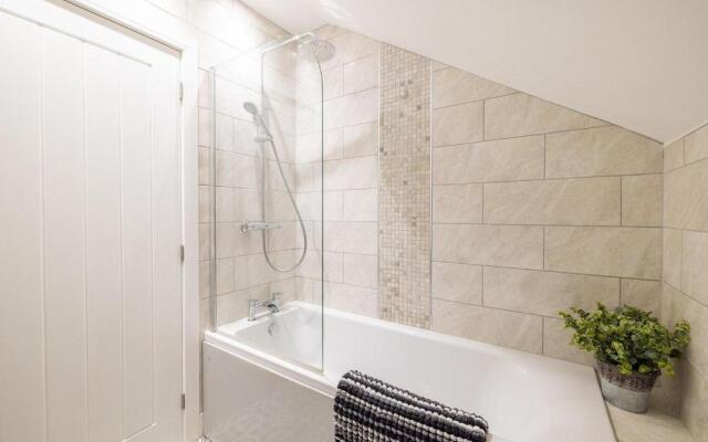 Cleethorpes Holiday Home SLEEPS 6