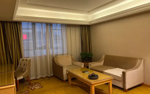 Vienna Hotel (Huidong Jilong)