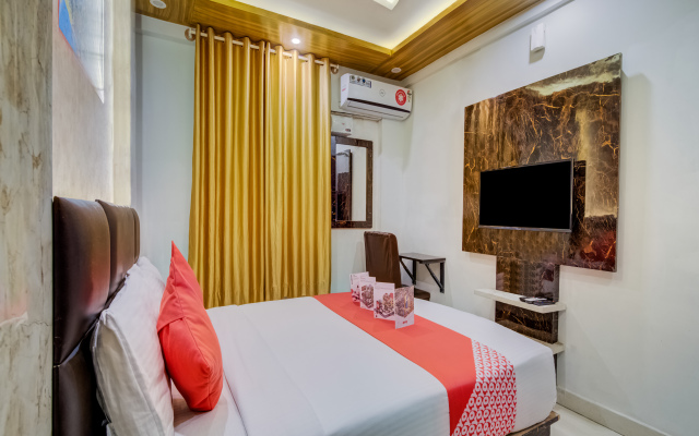 OYO 11915 Varcity Park