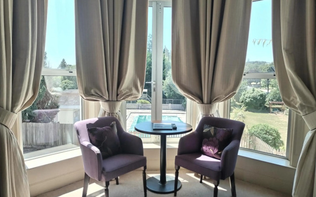 Abbey Sands Hotel