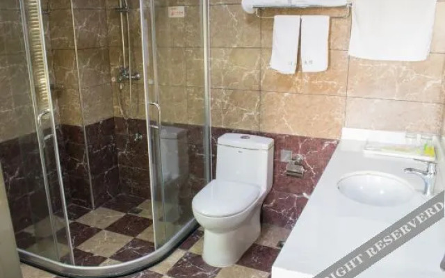 Changtai Wenquan Business Hotel