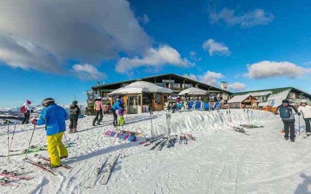 Cavalese few mon From ski a23