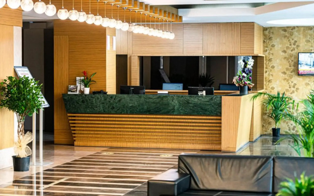 Halley Hotel