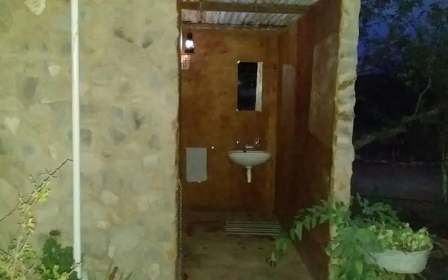 Omapaha Traditional Hut