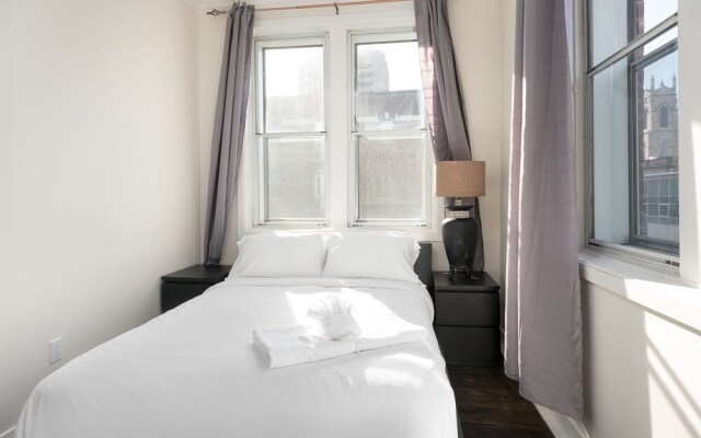 Architectural 2BR in Mile End by Sonder