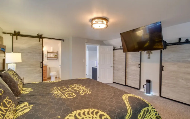 13 Mi to Dtwn Chicago: Maywood Home w/ Fireplace