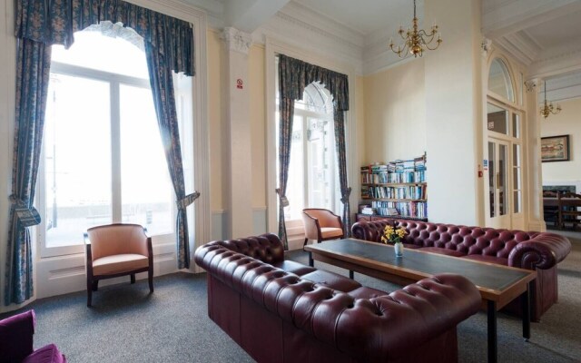Admirals Harbour View 2-bed Apartment in Harwich