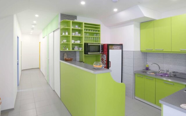 Hostel City Rest