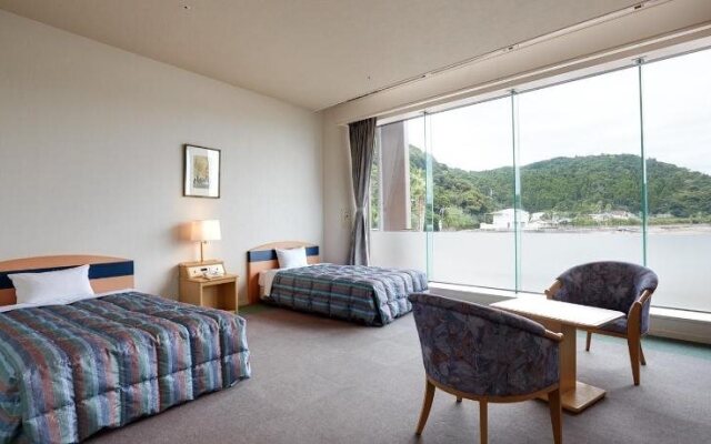 Hotel Aoshima Cinq Male