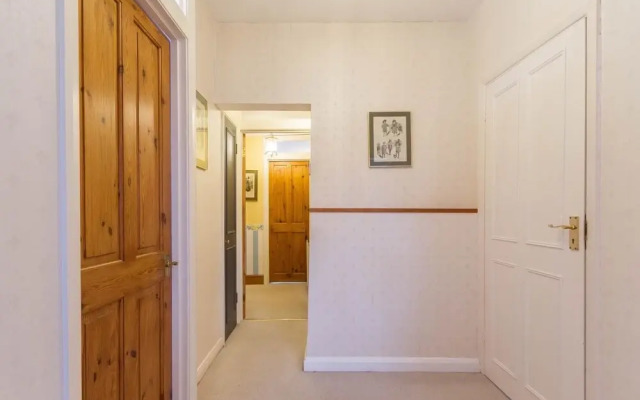NEW Cosy 2 Bedroom Detached House West Finchley