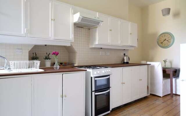 1 Bedroom Apartment In Bruntsfield