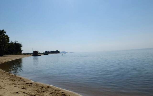 Zaburi Beach by Serendib
