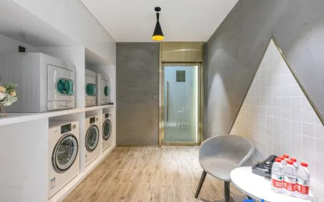 Atour Hotel Xi'an Xijing Hospital Kangfu Road Subway Station