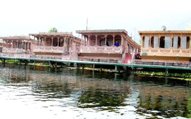Mother India Group of houseboats.