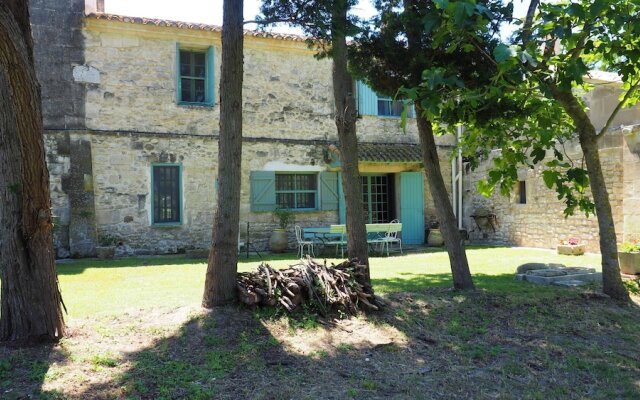 House With 3 Bedrooms In Saintes Maries De La Mer, With Shared Pool And Furnished Garden 25 Km From The Beach