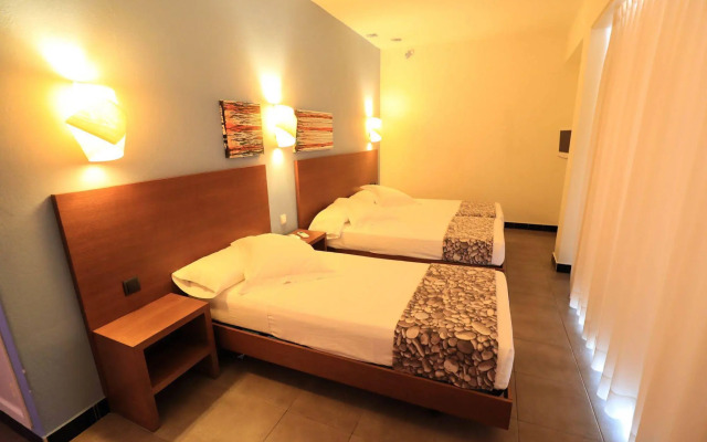 Hotel Es Mitjorn