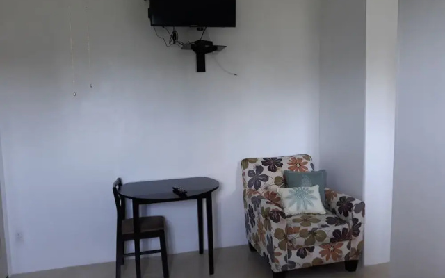 Bell At The Airport Suites - Adults Only