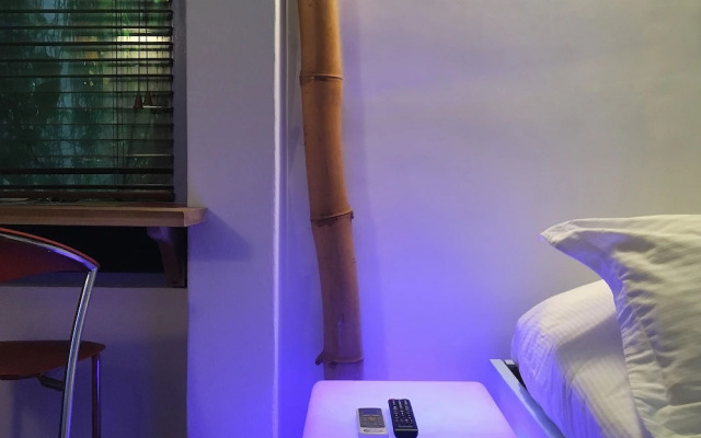 Lez Lezards Bed & Breakfast