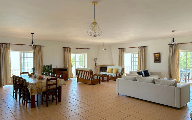 BnB Homes Luxurious Villa With 5 Bedrooms Pool