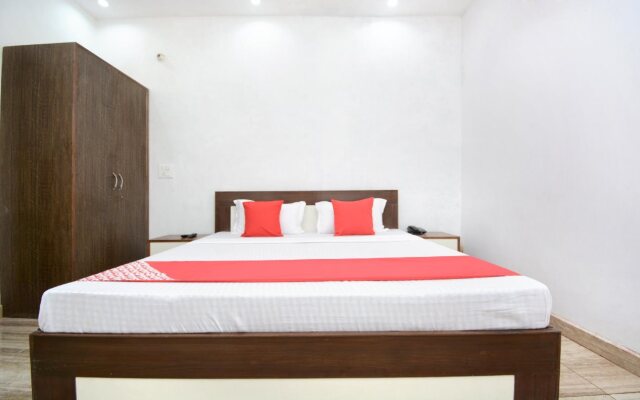 Hotel Mm Crown By OYO Rooms