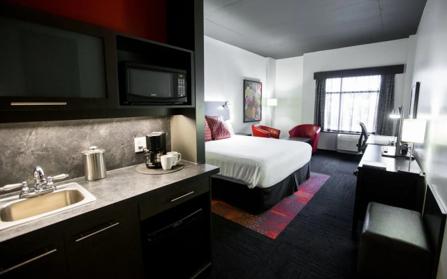 Grand Times Hotel Quebec City Airport